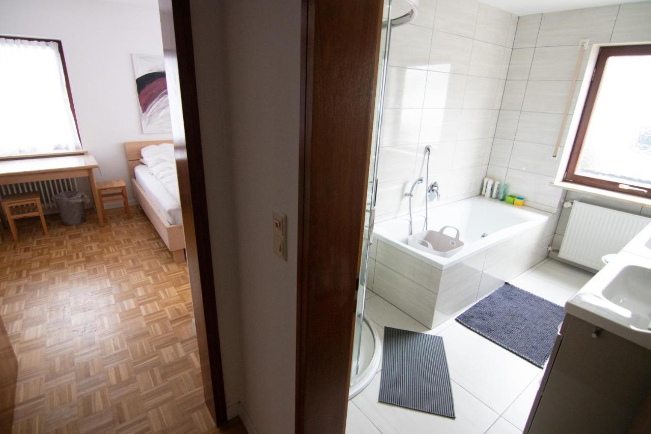 Familienzimmer Neumarkt in der Oberpfalz Buitenkant foto