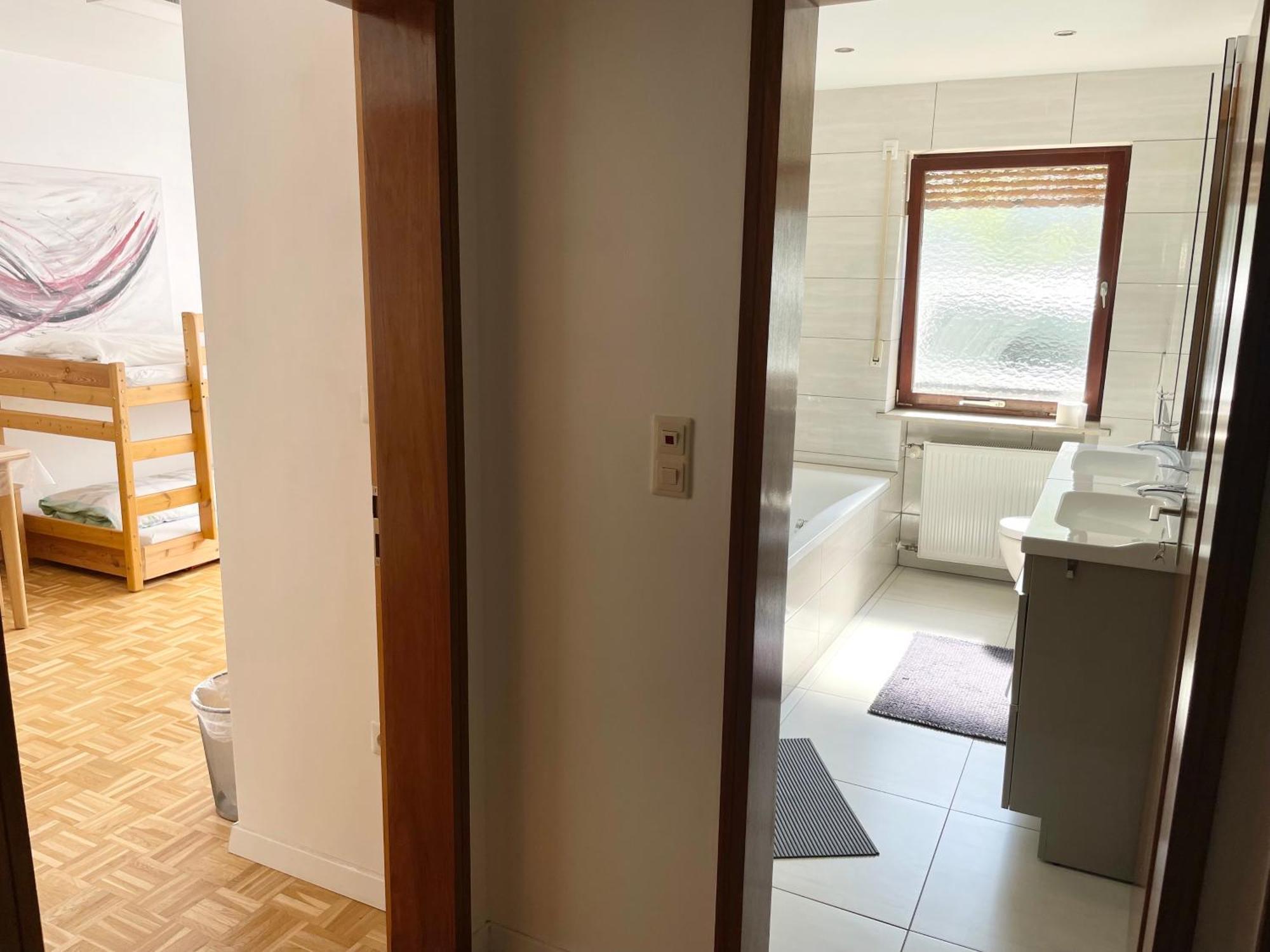 Familienzimmer Neumarkt in der Oberpfalz Buitenkant foto